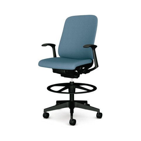 プラス オフィスチェア 完成日 組立不要 レナ ハイタイプ/樹脂脚 固定肘 背クッション フレーム:ブラック KB-RN66SKL 782-243