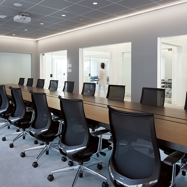 コクヨ品番 CR-A2841E6CGMA8-W オフィスチェア　ベゼル　モデレートタイプアルミ肘　アルミ脚 W680xD565xH965 ベゼル CR-A2841E6GME6-WN送料無料 | コクヨ Bezel通販 -