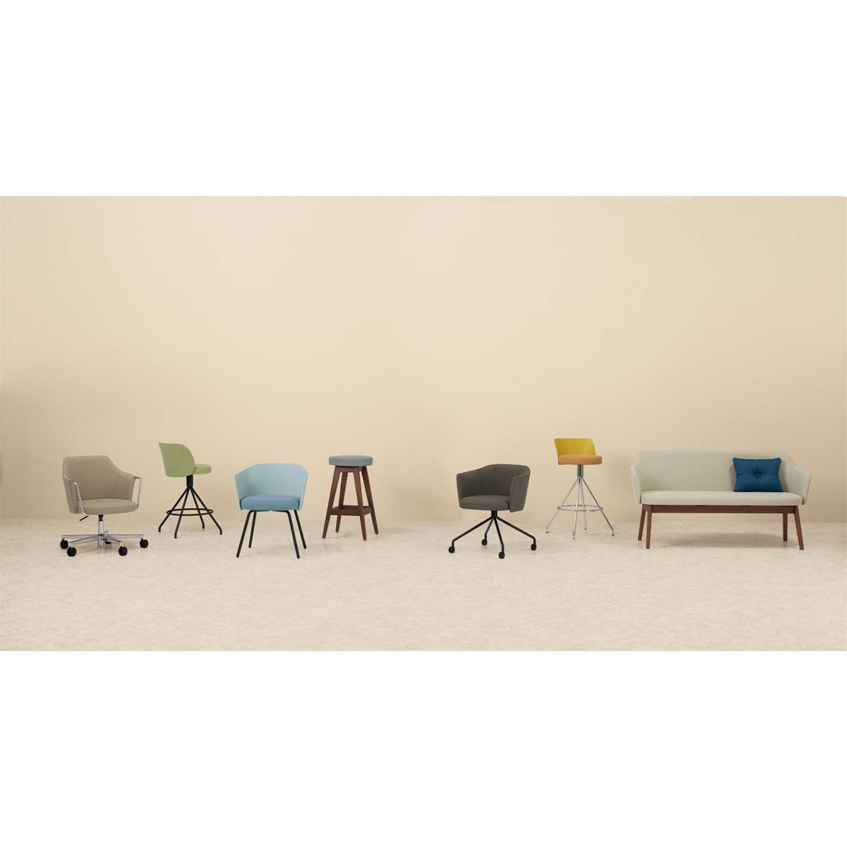 チェア　コーデ　木脚　ハイバック K04-D038SC-Q4Q41 66906070 送料無料 コクヨ kokuyo コクヨ品番 K04-B720-657E1 アメニティ用家具 コーデ ハイチェア