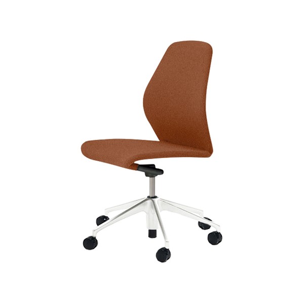 オカムラ エモルト キャスターチェア 肘付き ホワイトフレーム テラコッタ L434RW FZW6 1脚 (メーカー直送) | オカムラ オフィスチェア CG-M 肘なし メッシュタイプ